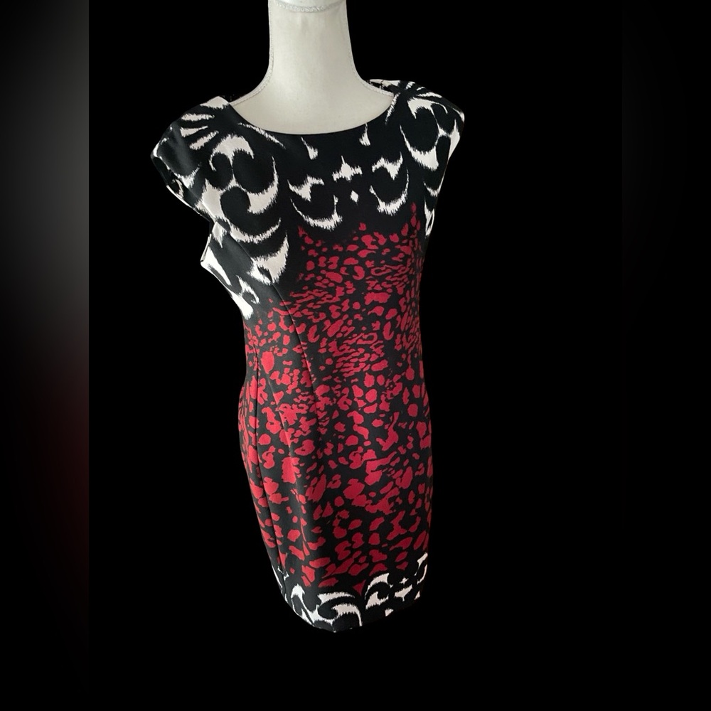 Chicos Black Red White dress Animal Print Cap Sleeve Sheath size 6 Sz 0.5 small - Picture 16 of 16